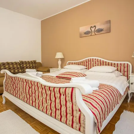 Beautiful In Prime Location Porec