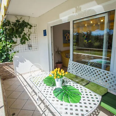 Beautiful In Prime Location Apartment
